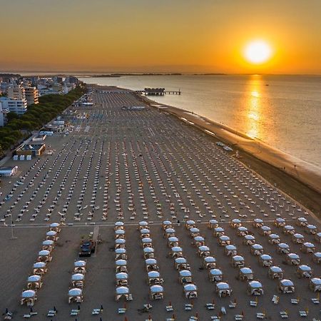 Appartamenti Lucerna Lignano Sabbiadoro Buitenkant foto