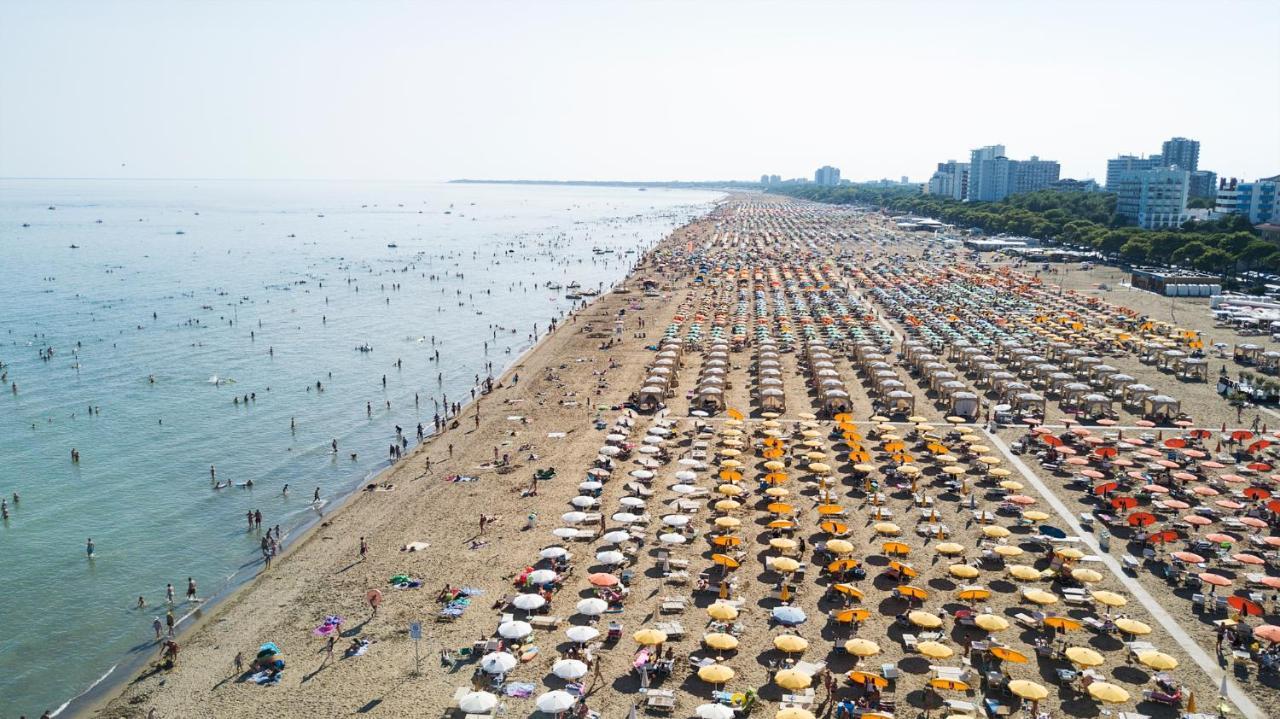 Appartamenti Lucerna Lignano Sabbiadoro Buitenkant foto