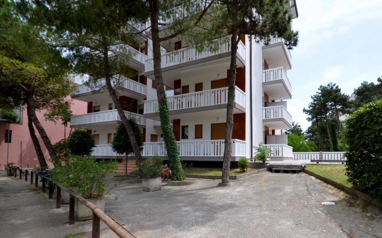 Appartamenti Lucerna Lignano Sabbiadoro Buitenkant foto